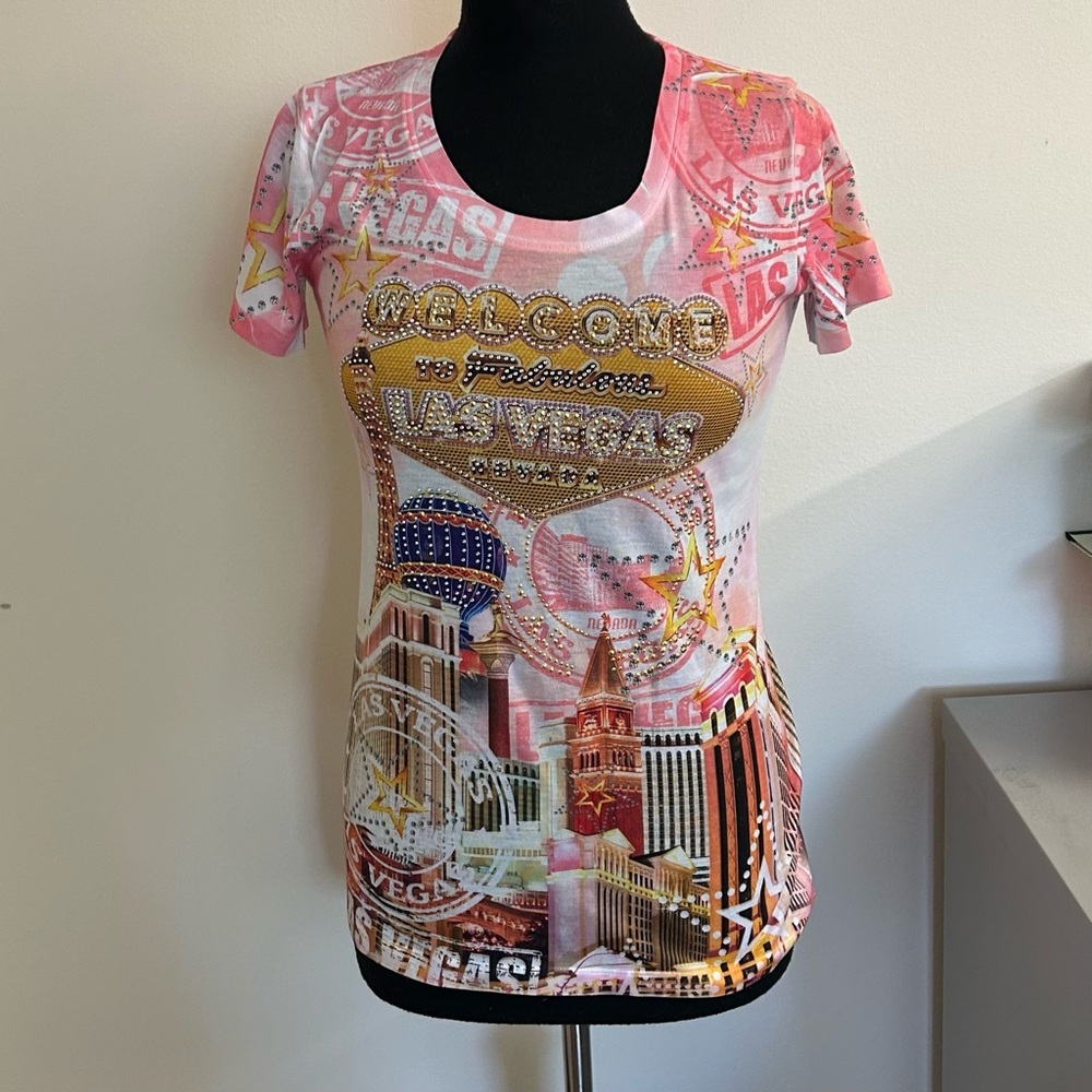 Banana Expression Pink and Gold Graphic Short Sleeve Tee, Size M